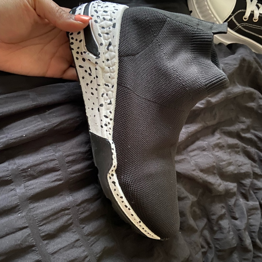 Black and white sock sneakers never been worn size 10